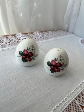 Royal Taunton Bone China Egg Salt & Pepper Shakers - Made in England